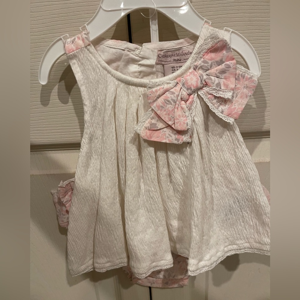 NWT Catherine Malandrino mini two piece set. Adorable 3 - 6 mo cream & pink set